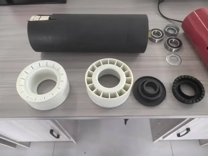 Conveyor roller အစားထိုး အစိတ်အပိုင်းများ- အနှောက်အယှက်ကင်းသော ပစ္စည်းကိုင်တွယ်မှုကို သေချာစေခြင်း။